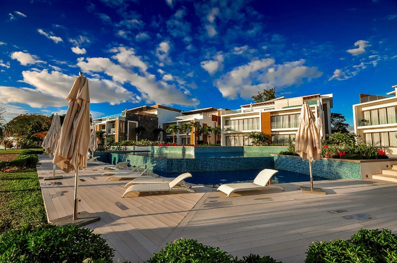 Cap Ouest Luxury Beachfront Flic-en-Flacq Eksteriør billede
